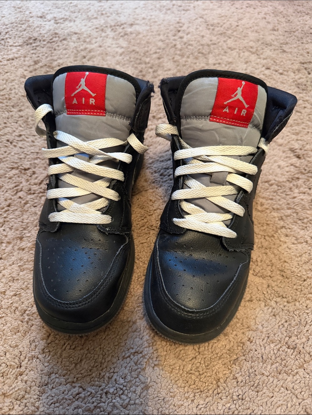Youth (Big Kids) Jordan 1 (Size 5.5Y)